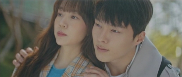tvN '검색어를 입력하세요 WWW'에 등장하는 박모건과 배타미 커플의 모습 ⓒtvN