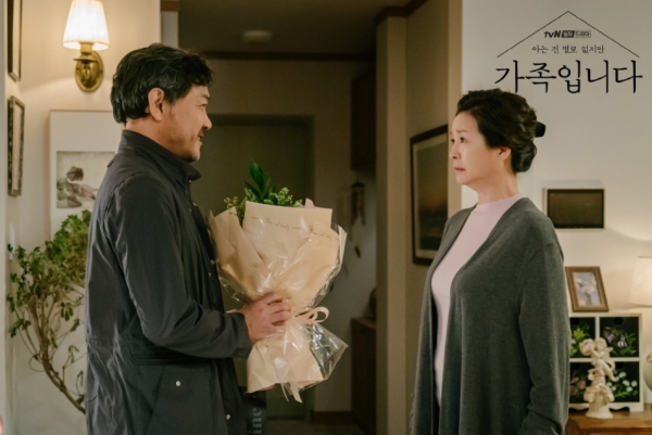 tvN 월화드라마 '아는 건 별로 없지만, 가족입니다' 현장포토. ⓒtvN