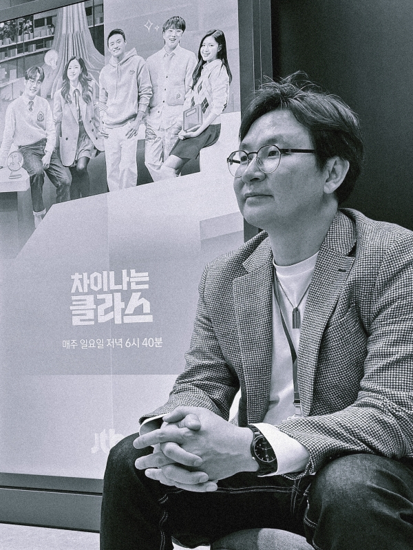 김재훈 JTBC PD협회장이 5일 오후 JTBC 건물 2층에서 'PD저널'과 인터뷰를 진행하며 질문을 듣고 있다. ⓒPD저널