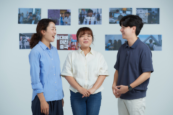 '인재전쟁'을 연출한 이이백(왼쪽) ·신은주(가운데)·정용재 PD. ©KBS