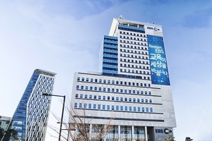 격분한 EBS PD들 “김유열 사장 '자화자찬 인터뷰', 구성원 명예훼손”